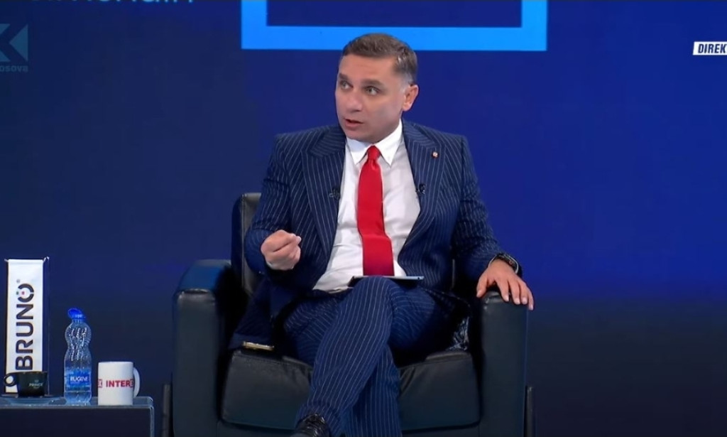 S’e mendoja që duhet shkuar rrotulla’’, Kelmendi ironizon për Çekon: Ndoshta duhej të flisja me Manxhukën a Mihalin